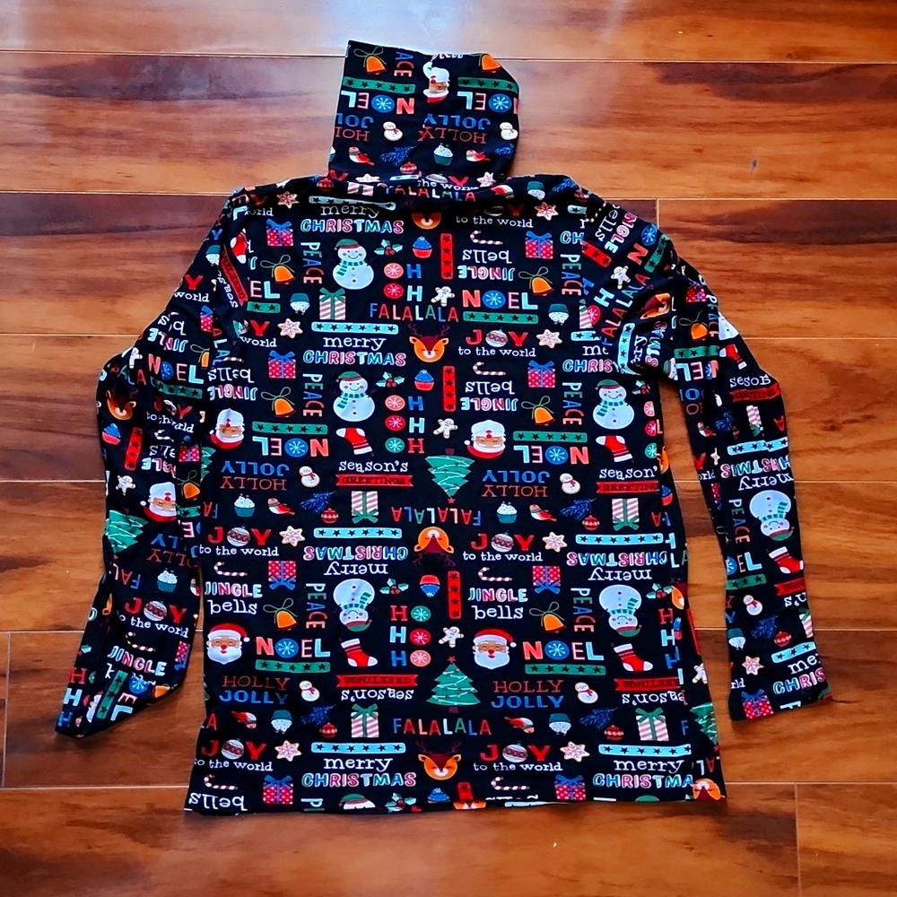 EUC Alison Andrews turtleneck top🎅🎅🎅 Runs large